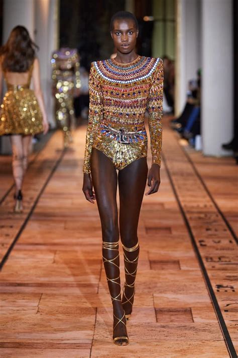 fashion inspired by ancient Egypt